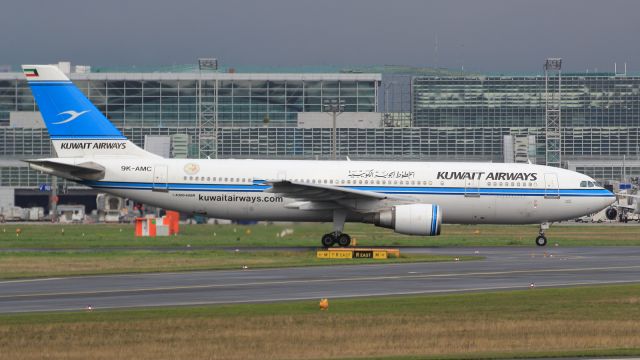 Airbus A300F4-200 (9K-AMC)