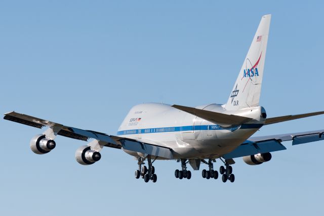 BOEING 747SP (N747NA) - NASA's SOFIA B747-SP flying telescope about to land at Christchurch International Airport, after a long flight southward from Hawaii on Monday 6 June 2016. She will be based in Christchurch for 8 weeks, for the long winter nights touring the Southern Ocean at FL400. Shot with my Nikon 300mm/f2.8 telephoto on a D700. A good view of a short-bum SP girl! :)