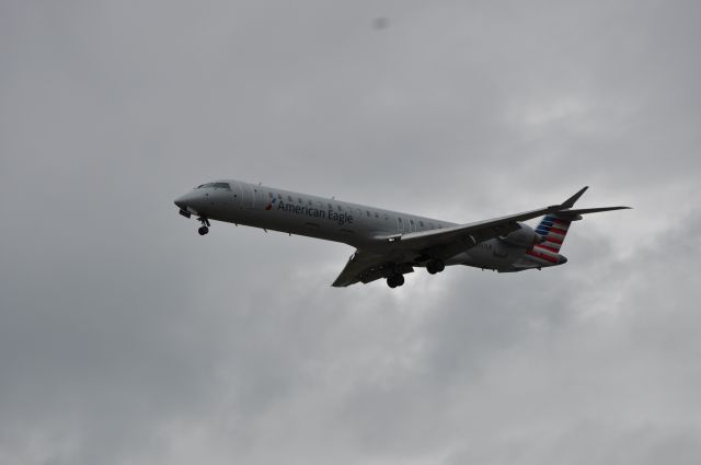 Canadair Regional Jet CRJ-200 (N957LR)