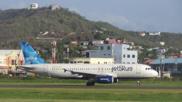 Airbus A320 (N637JB)