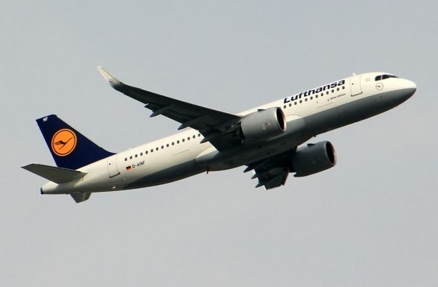 Airbus A320 (D-AINF)