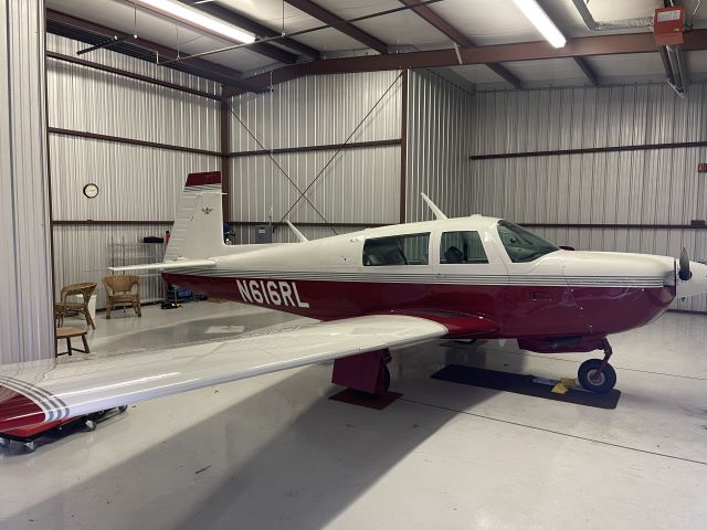 Mooney M-20 (N616RL)