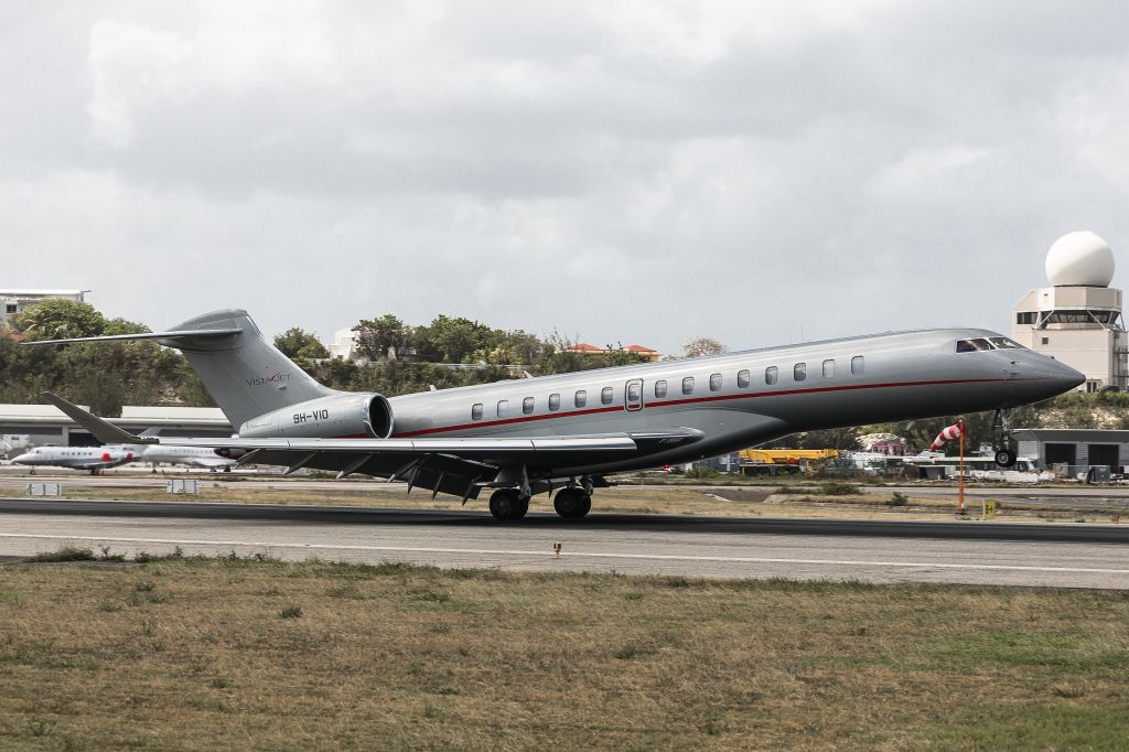 BOMBARDIER BD-700 Global 7500 (9H-VIO)