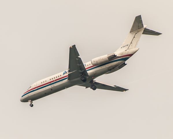 Douglas DC-9-10 (N784TW)