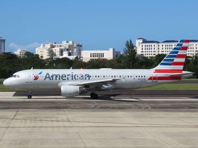 Airbus A320 (N105UW)