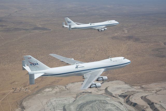 Boeing 747-200 (NASA905) - nasa 905 foreground, nasa 911 background