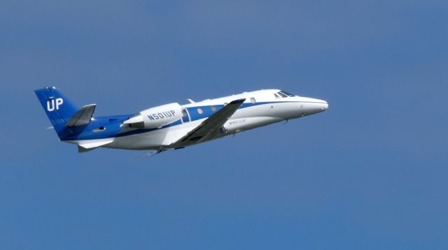 Cessna Citation Excel/XLS (N501UP) - Shortly after departure is this 2002 Cessna Citation 560XL in the Summer of 2019.