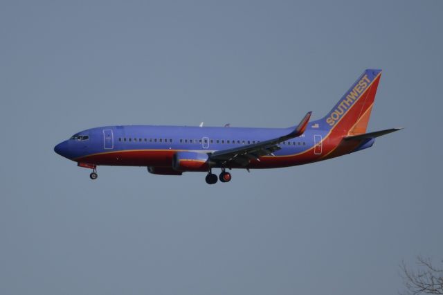 Boeing 737-700 (N631SW)