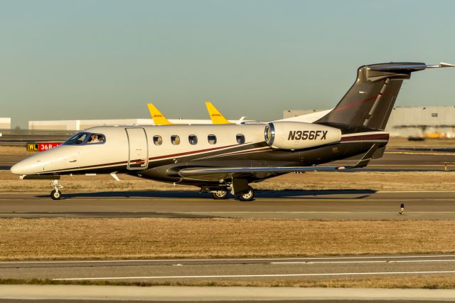 Embraer Phenom 300 (N356FX)