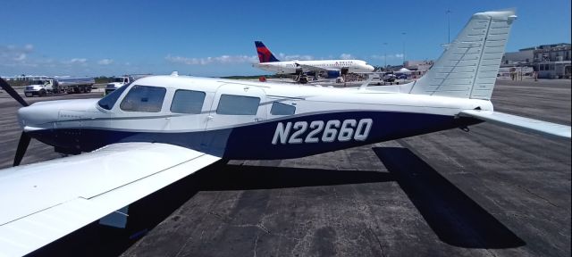 Piper Saratoga (N2266Q) - Signature Ramp KEYW