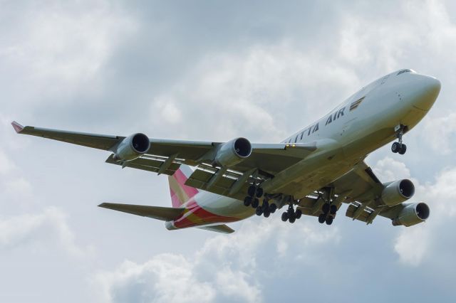 Boeing 747-400 (N782CK) - Spotting EPRZ