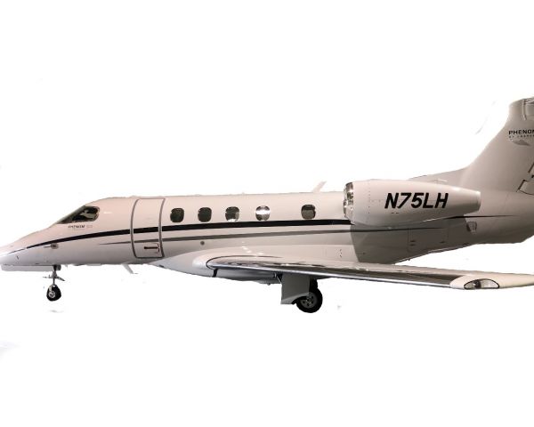 Embraer Phenom 300 (N75LH)