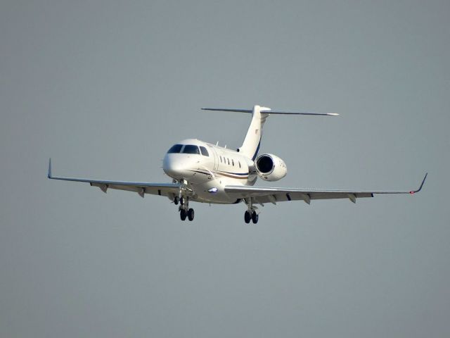 Embraer Legacy 450 (C-GASL)