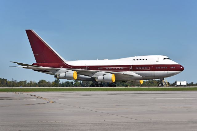 BOEING 747SP (VP-BAT) - Former Qatar Amiri Flight, now parked and for sale