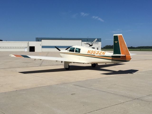 Mooney M-20 (N3532N) - Livingston Aviation in Waterloo, IA (KALO). 