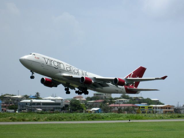 Boeing 747-400 (G-VROM)