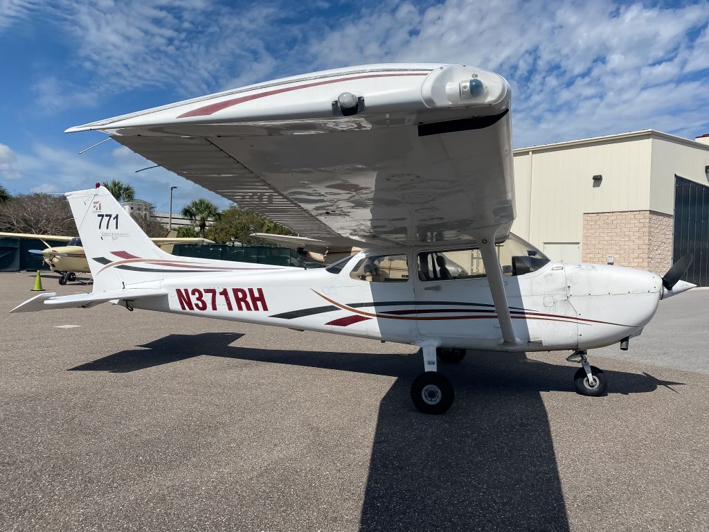 Cessna Skyhawk (N371RH)