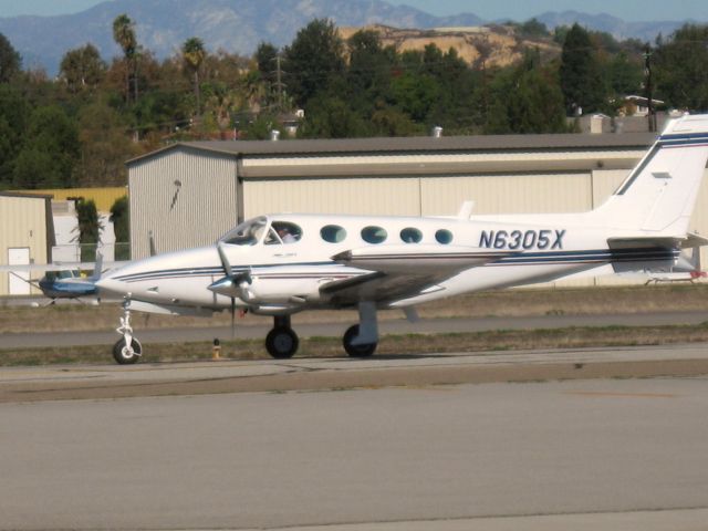 Cessna 340 (N6305X) - TAXIING TO PARKING