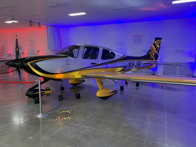 Cirrus SR-22 (N9JR) - This Cirrus was used in a fundraiser in Duluth, MN a week before delivery.