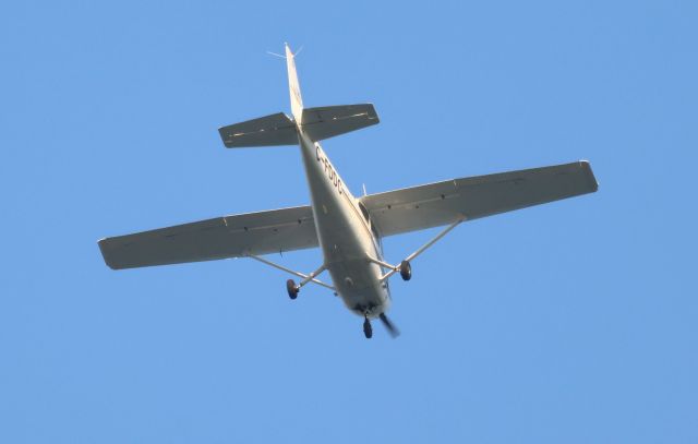 Cessna Skyhawk (C-FDDC) - C-FDDC Cessna Skyhawk 172-SP Survolant la ville de Lavaltrie QC. le 22-09-2023 à 16:26