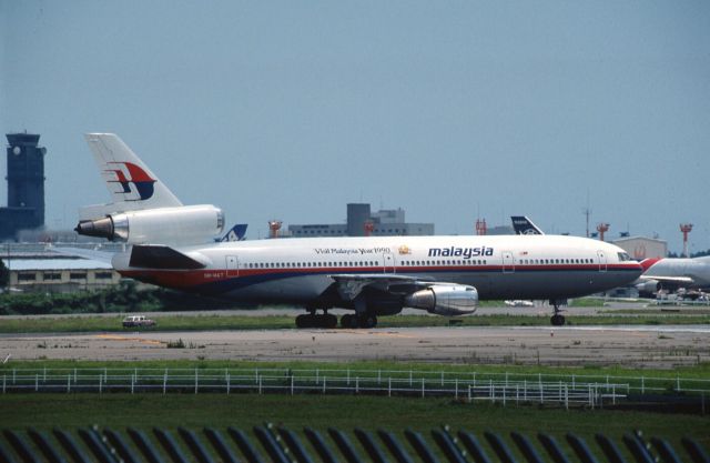 McDonnell Douglas DC-10 (9M-MAT) - Departure at Narita Intl Airport Rwy16 on 1989/07/22