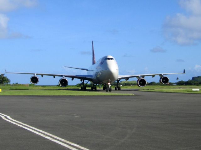 Boeing 747-400 (G-VAST)