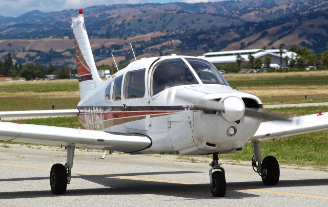 Piper Cherokee (N41764)