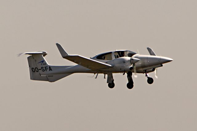 Diamond Twin Star (OO-SFA) - SABENA FLIGHT AC. N.V.