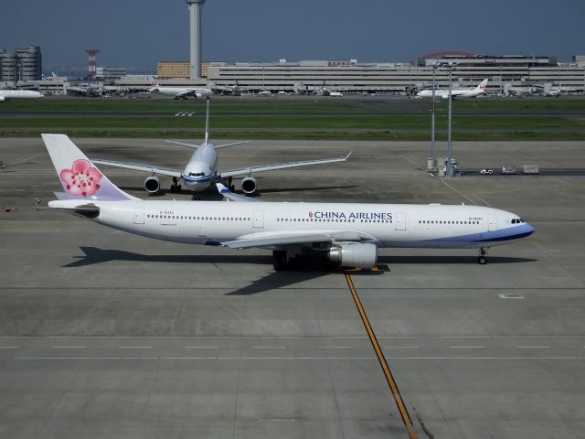 Airbus A330-300 (B-18353)