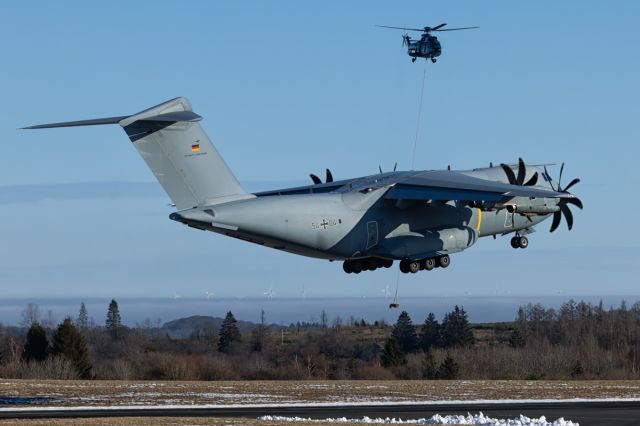 AIRBUS A-400M Atlas (N5402)