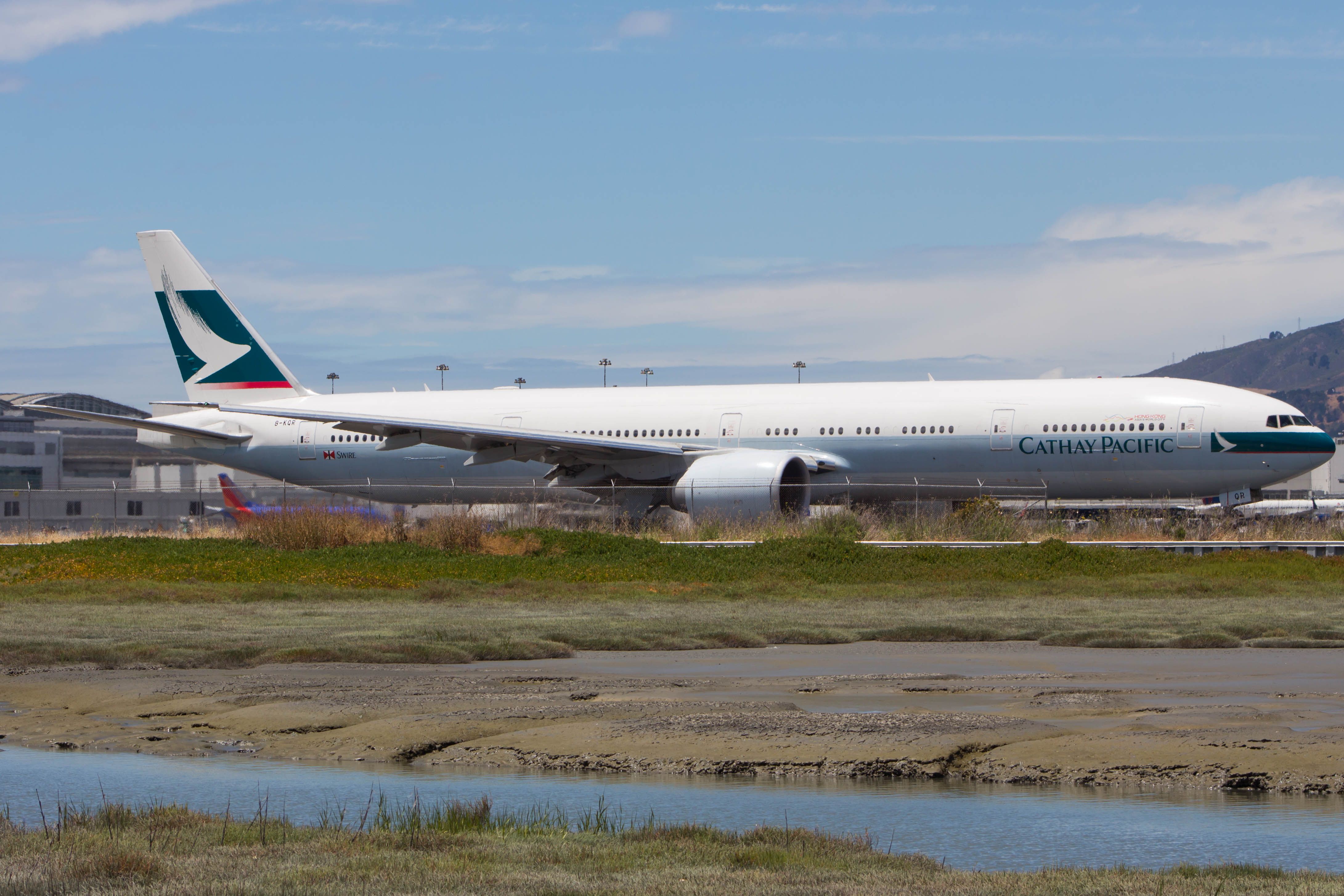 BOEING 777-300ER (B-KQR)