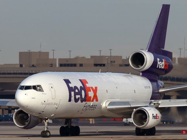 Boeing MD-11 (N372FE)