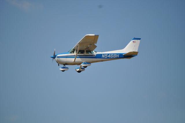 Cessna Skyhawk (N5468H)