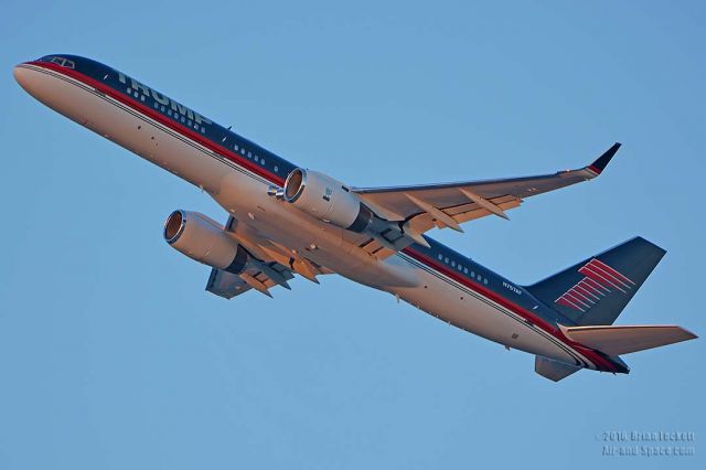 Boeing 757-200 (N757AF) - Donald Trump departed from Phoenix Sky Harbor for Las Vegas aboard 757-2J4 N757AF at 5:30 PM on Octobre 29, 2016. 