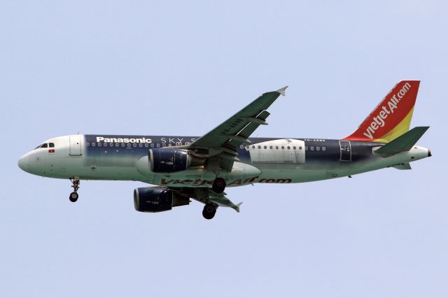 Airbus A320 (VN-A690) - "Panasonic" livery