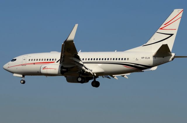 Boeing 737-700 (VP-CLR)