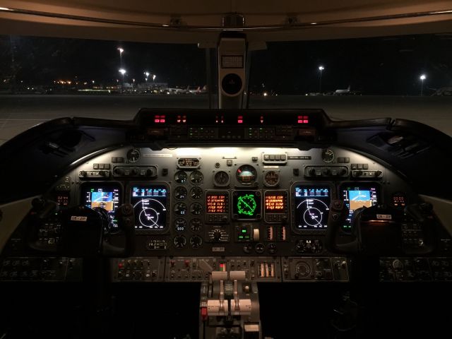 Learjet 60 (C6-ZIP)