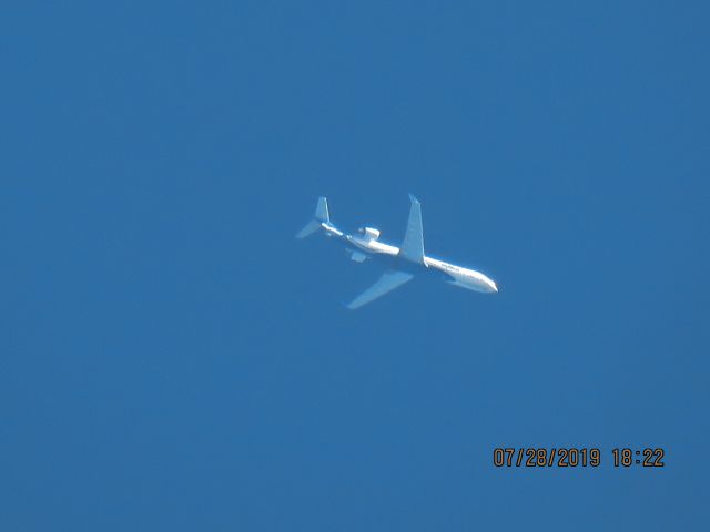 Canadair Regional Jet CRJ-700 (N741EV)