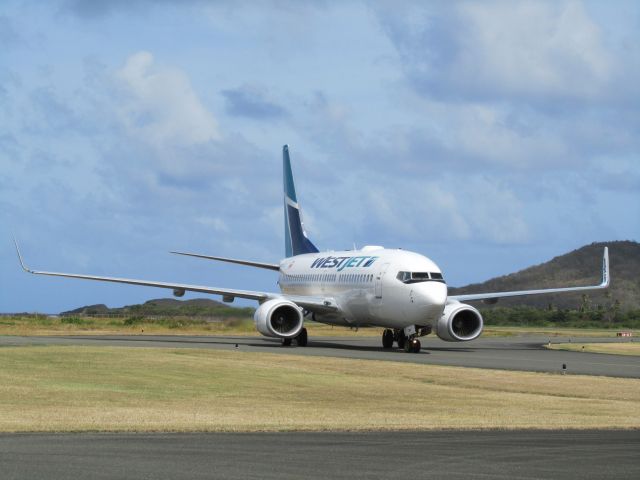 Boeing 737-700 (C-GWJK)