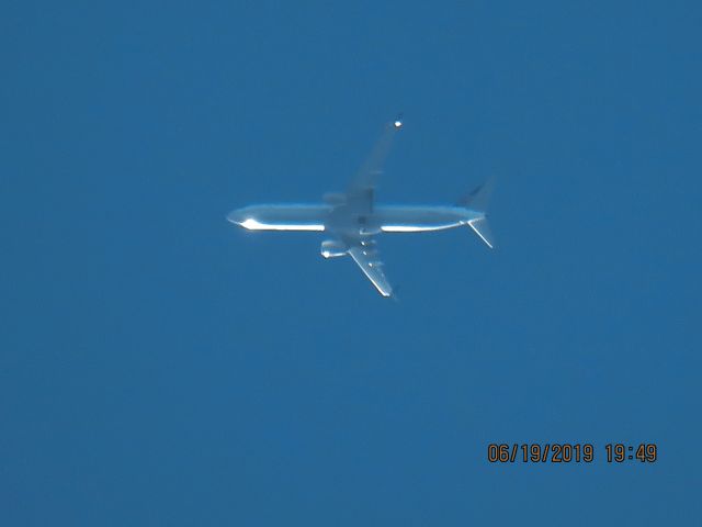 Boeing 737-900 (N67846)