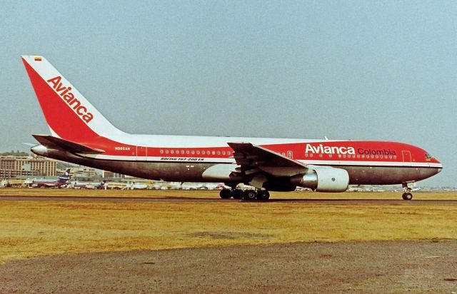 BOEING 767-200 (N985AN) - Avianca / Boeing 767-259(ER) / MSN 24618 / N985AN / MMMX 1992