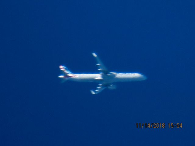 Airbus A321 (N165NN)