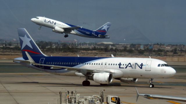 Airbus A320 (CC-BFX)