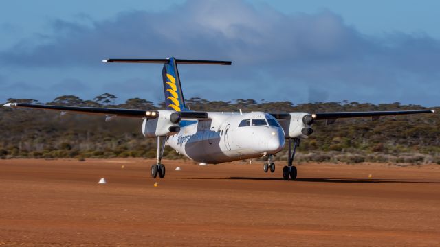 de Havilland Dash 8-100 (VH-XFU)