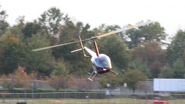 Robinson R-44 (N838BP)