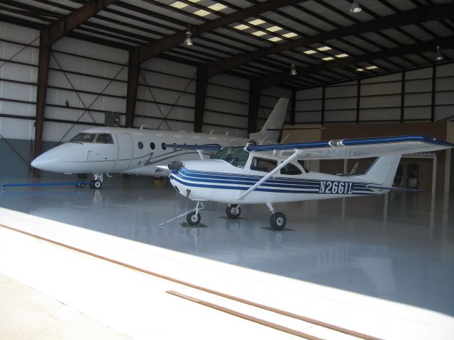Cessna Skyhawk (N2661L) - C172 in front of Gulfstream G200.