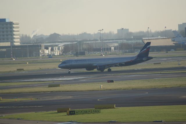 Airbus A321 (VQ-BOH) - A321-211 cn5044