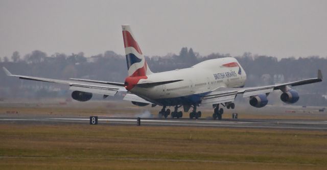 Boeing 747-400 (G-BYGE)