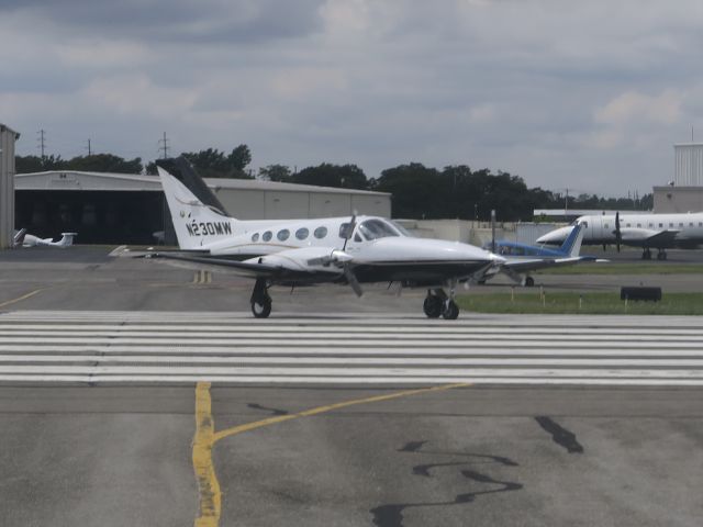 Cessna 421 (N230MW) - 21 August 2015.