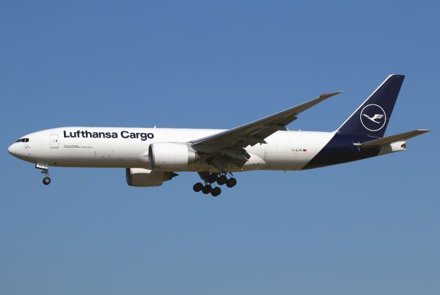 BOEING 777-200LR (D-ALFG)